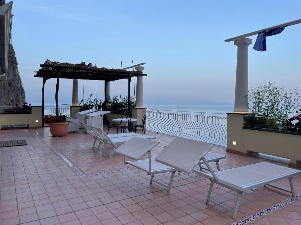 Apartments Amalfi Design Sea View Accessible By 250 Steps Buitenkant foto