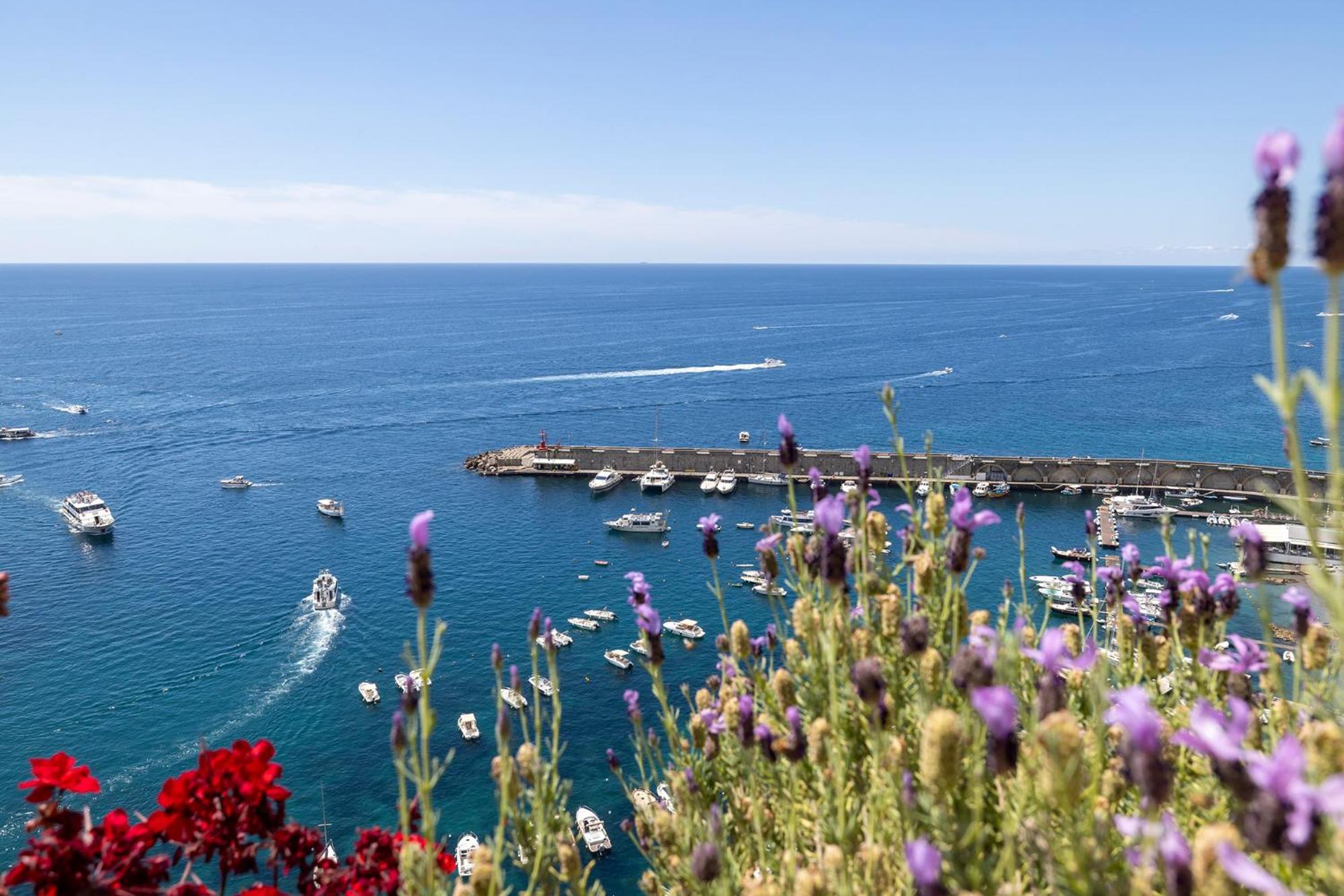 Apartments Amalfi Design Sea View Accessible By 250 Steps Buitenkant foto