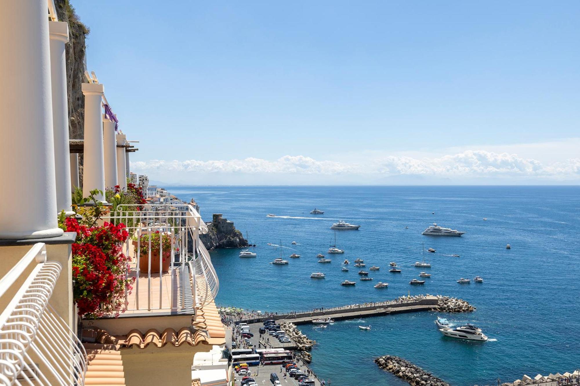 Apartments Amalfi Design Sea View Accessible By 250 Steps Buitenkant foto