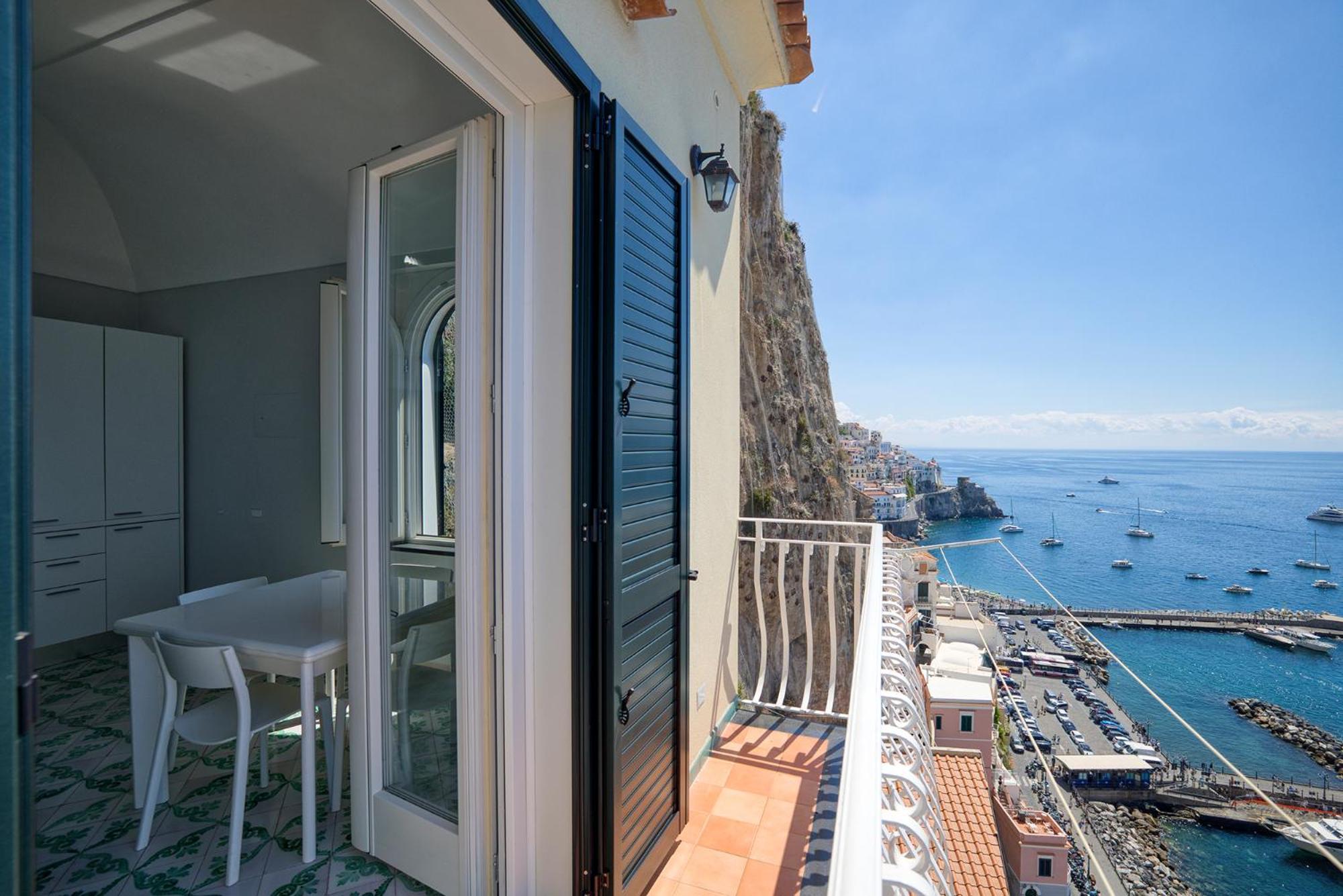 Apartments Amalfi Design Sea View Accessible By 250 Steps Buitenkant foto