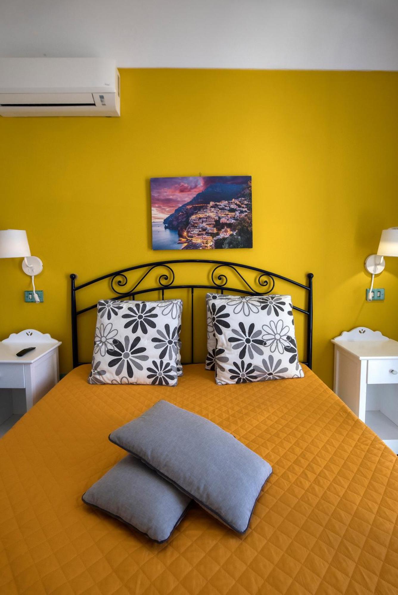 Apartments Amalfi Design Sea View Accessible By 250 Steps Buitenkant foto