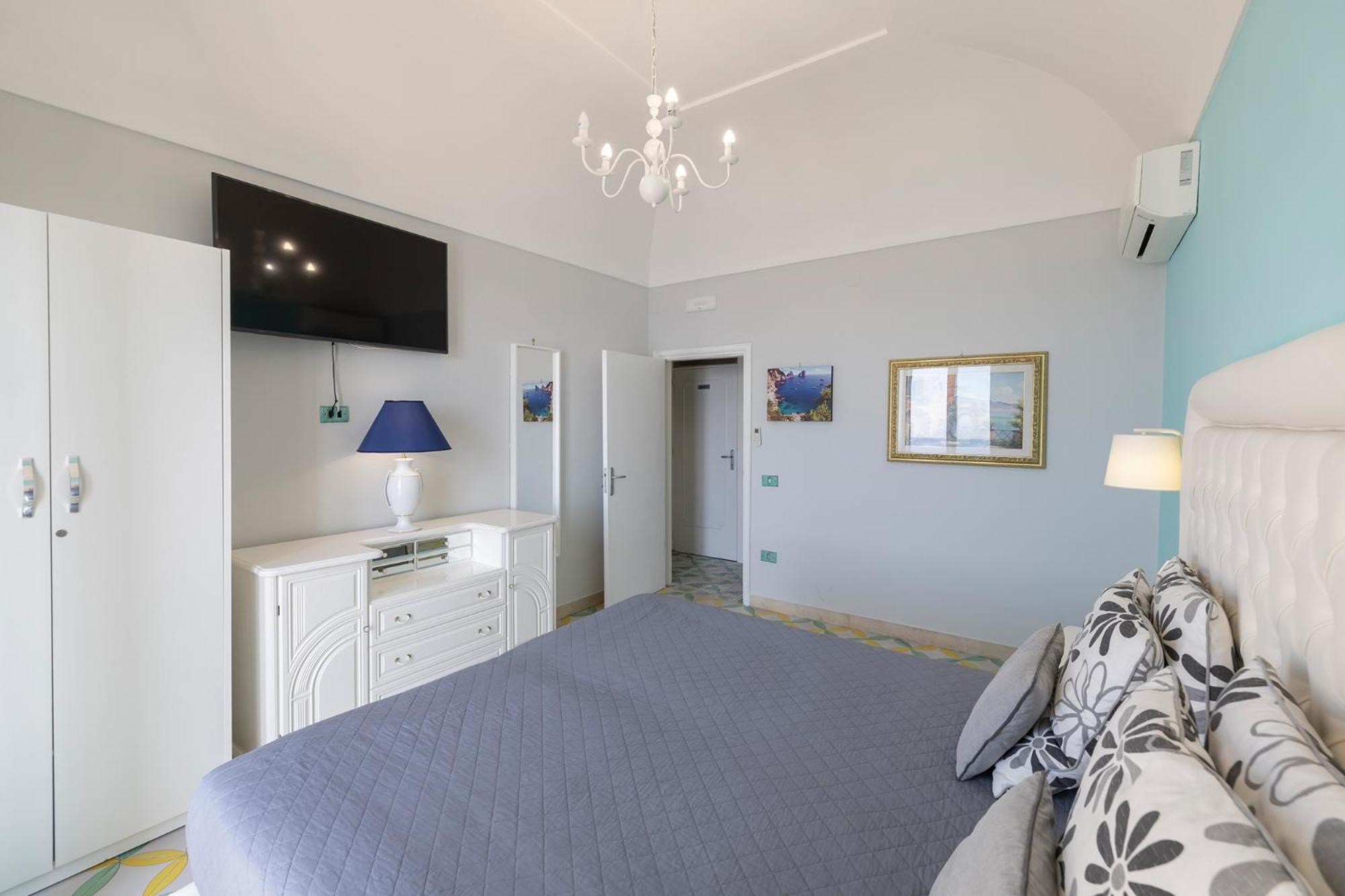 Apartments Amalfi Design Sea View Accessible By 250 Steps Buitenkant foto