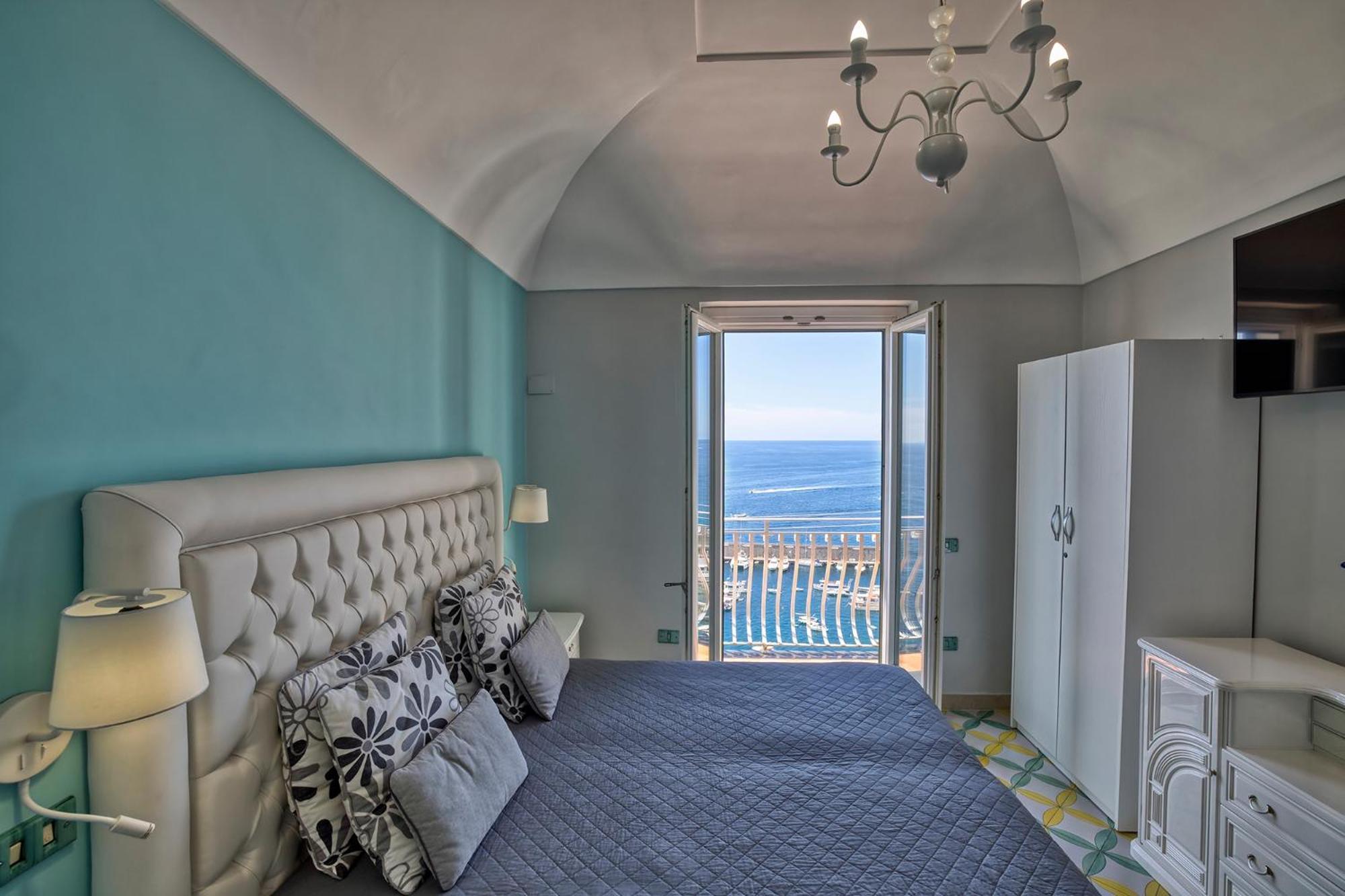 Apartments Amalfi Design Sea View Accessible By 250 Steps Buitenkant foto