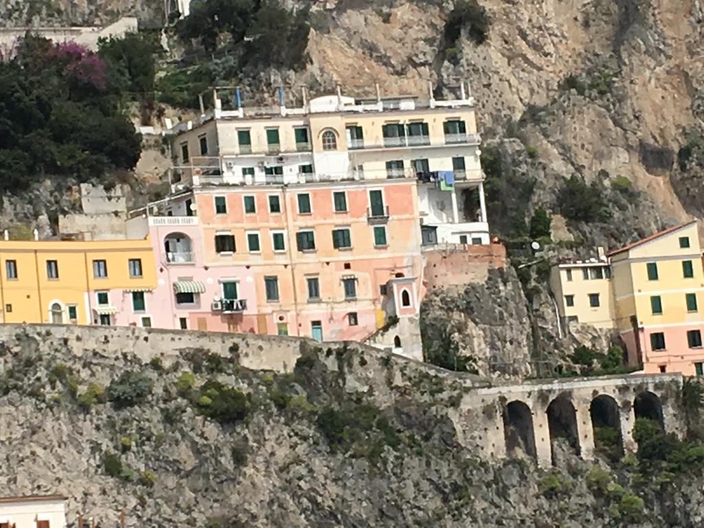 Apartments Amalfi Design Sea View Accessible By 250 Steps Buitenkant foto